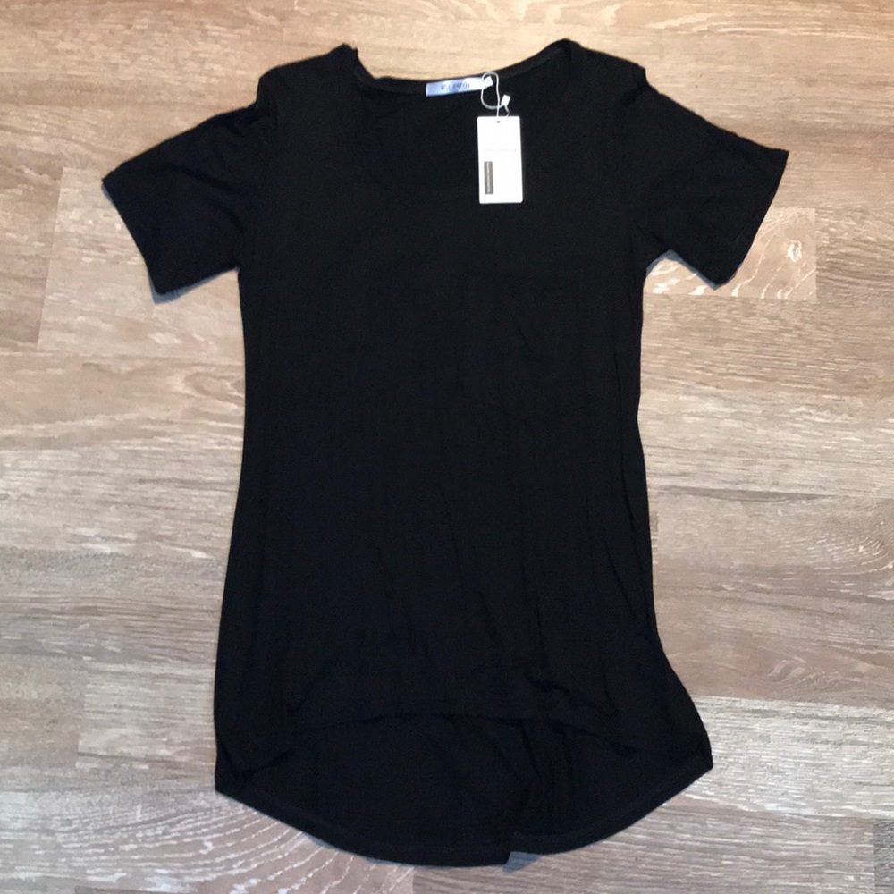 Simple long black tee